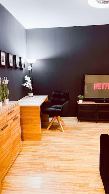 Moderny Apartman S Parkovanim Братислава Экстерьер фото