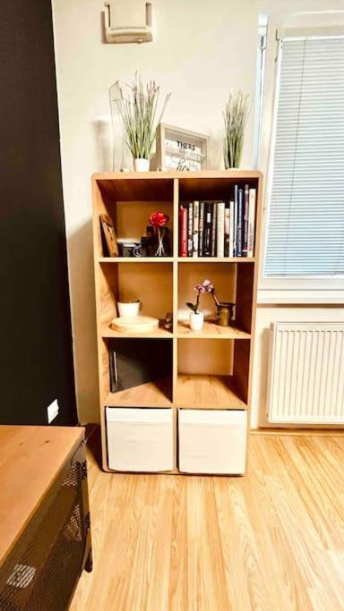Moderny Apartman S Parkovanim Братислава Экстерьер фото